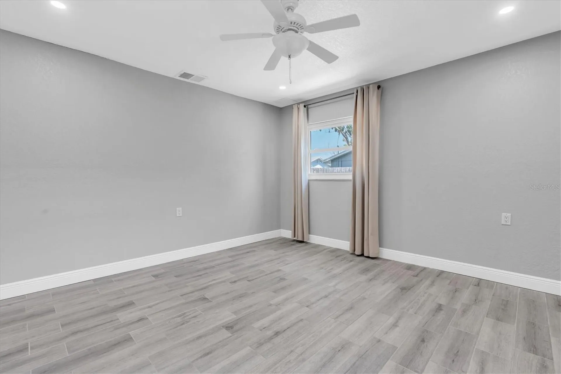 5619 Denver Street NE St Petersburg FL 33703