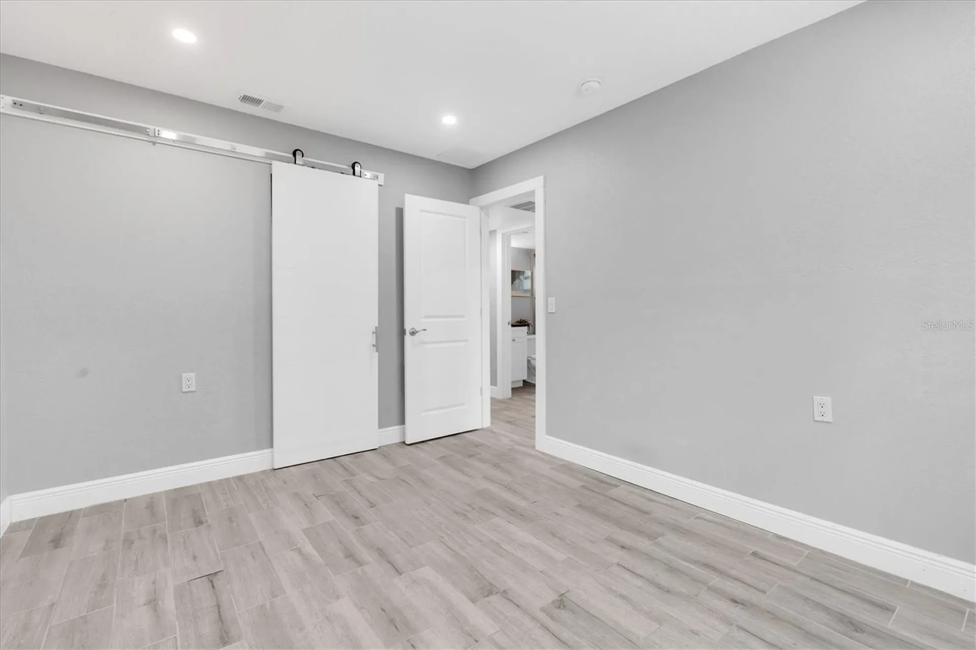 5619 Denver Street NE St Petersburg FL 33703