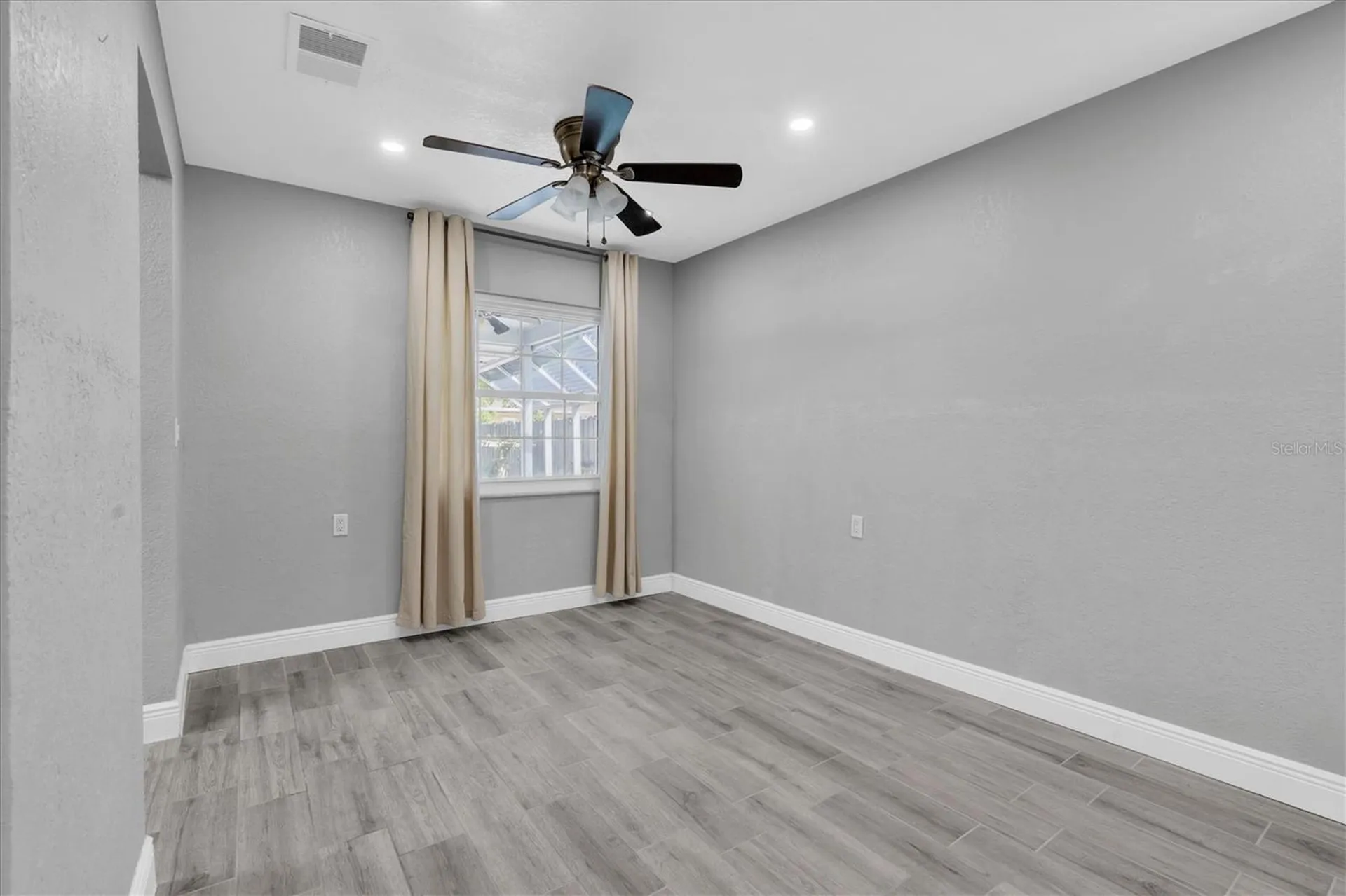5619 Denver Street NE St Petersburg FL 33703