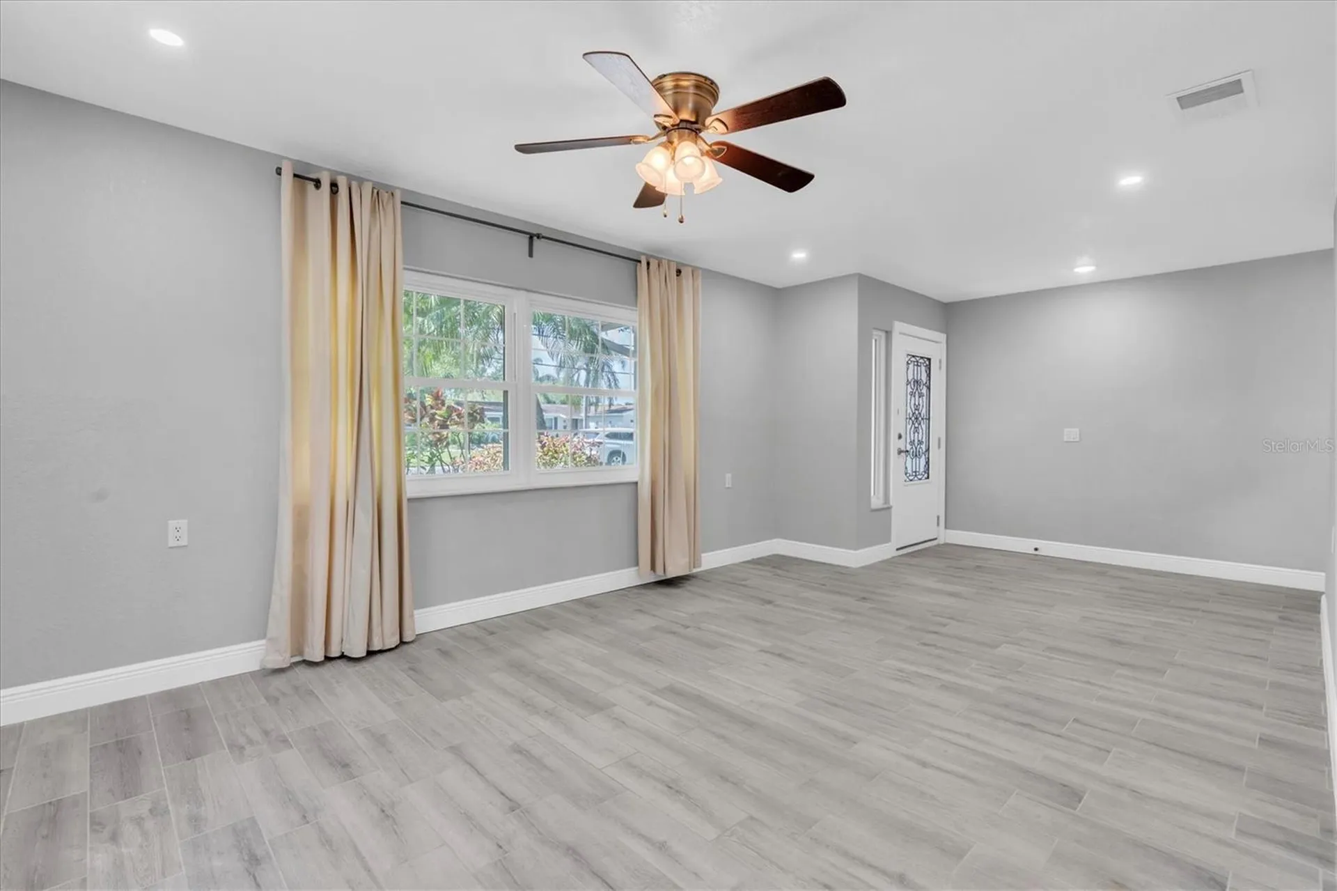 5619 Denver Street NE St Petersburg FL 33703
