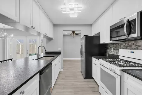 5619 Denver Street NE St Petersburg FL 33703