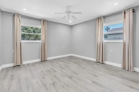5619 Denver Street NE St Petersburg FL 33703