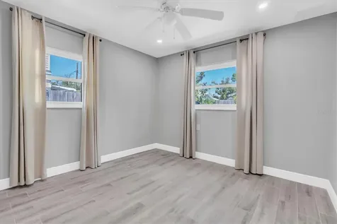 5619 Denver Street NE St Petersburg FL 33703