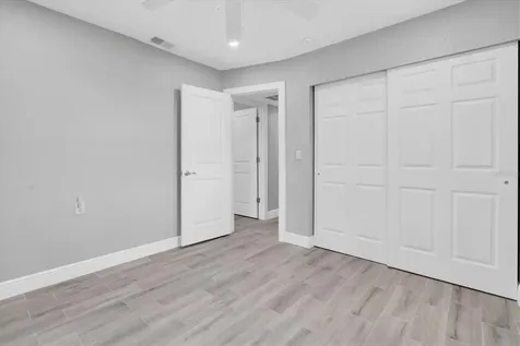 5619 Denver Street NE St Petersburg FL 33703