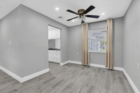 5619 Denver Street NE St Petersburg FL 33703
