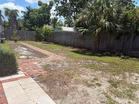 5619 Denver Street NE St Petersburg FL 33703