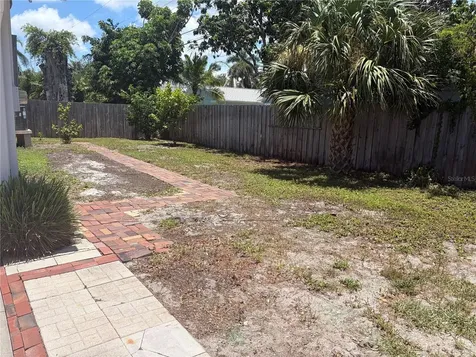 5619 Denver Street NE St Petersburg FL 33703
