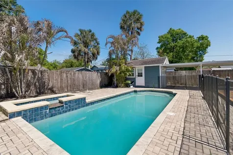 310 E Paris Street Tampa FL 33604