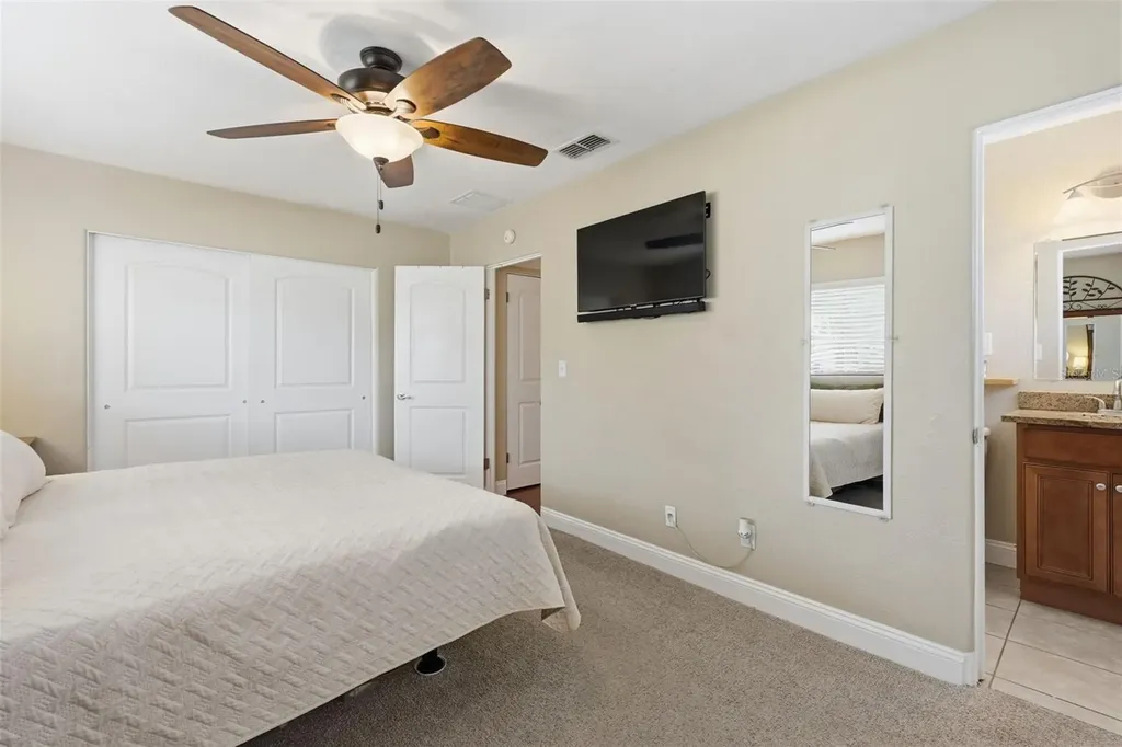 5665 34th Avenue N St Petersburg FL 33710