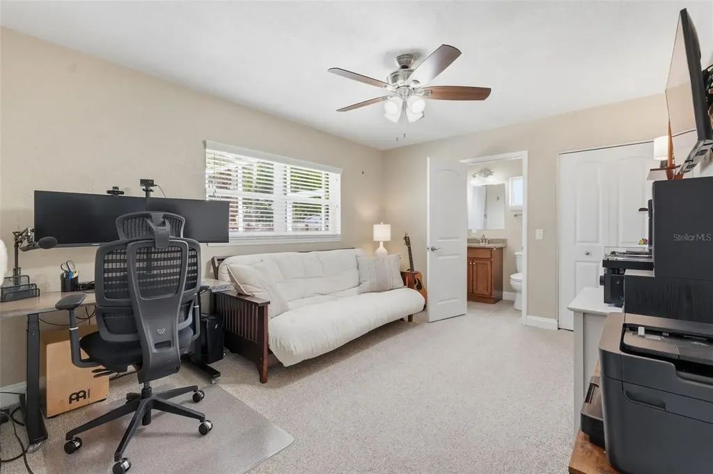 5665 34th Avenue N St Petersburg FL 33710