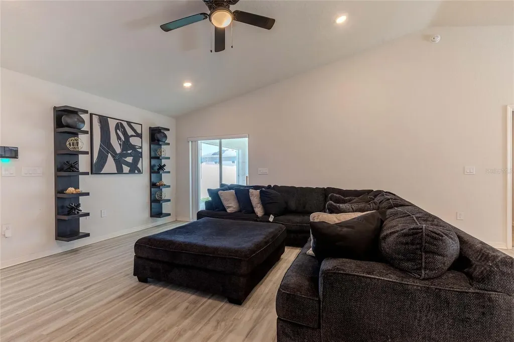6896 Pebblebrooke Way Zephyrhills FL 33541