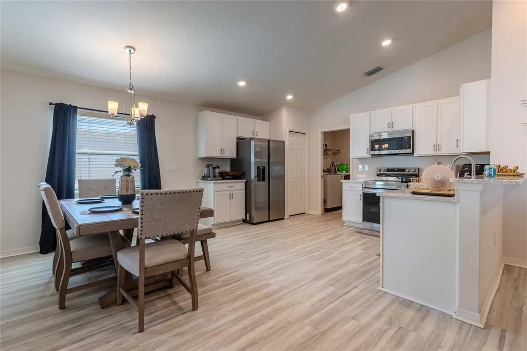 6896 Pebblebrooke Way Zephyrhills FL 33541