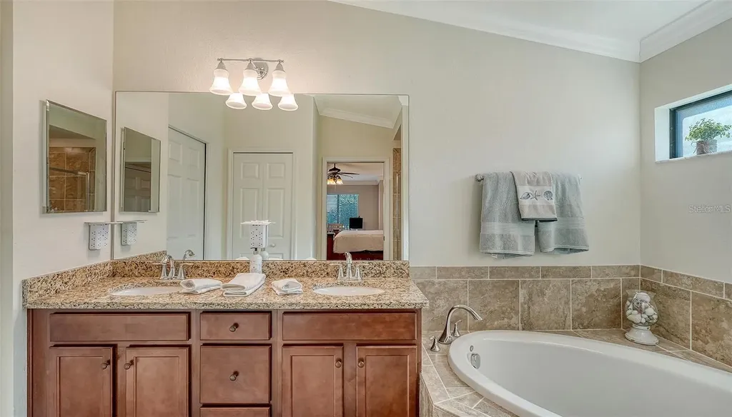 5537 Palmer Circle Bradenton FL 34211