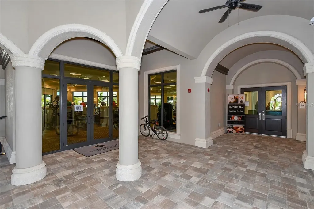 5537 Palmer Circle Bradenton FL 34211