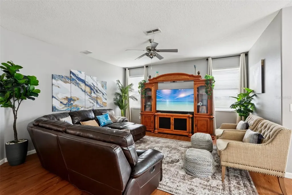 537 Vista Ridge Drive Ruskin FL 33570