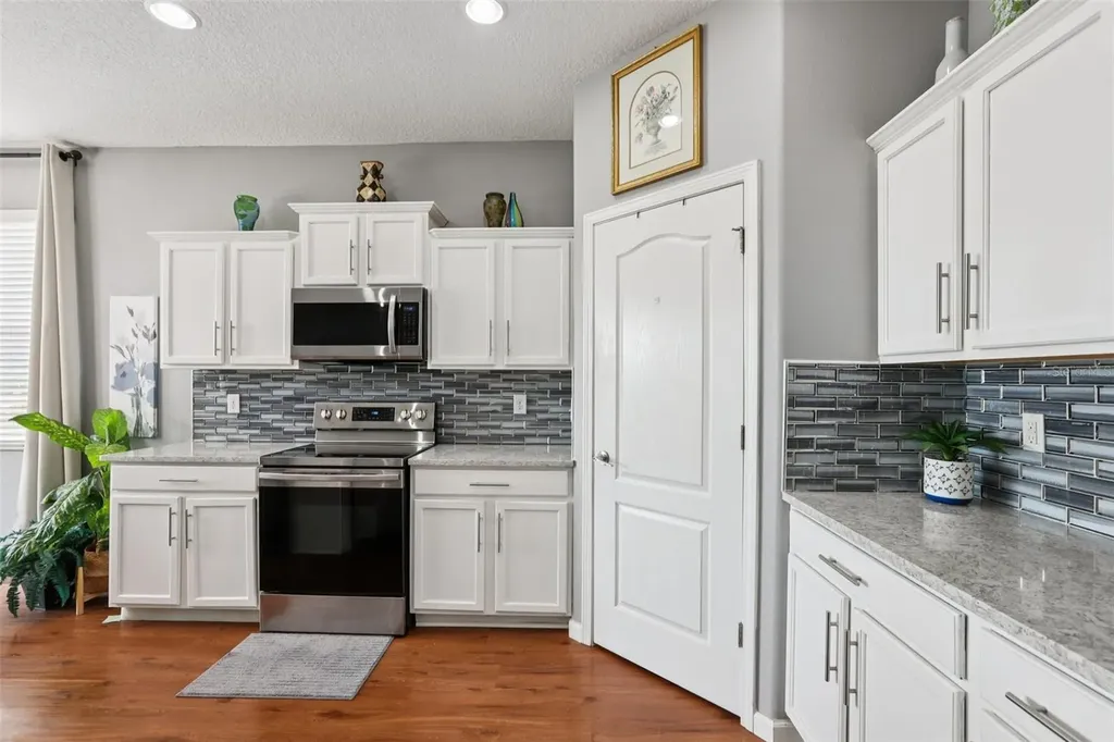 537 Vista Ridge Drive Ruskin FL 33570