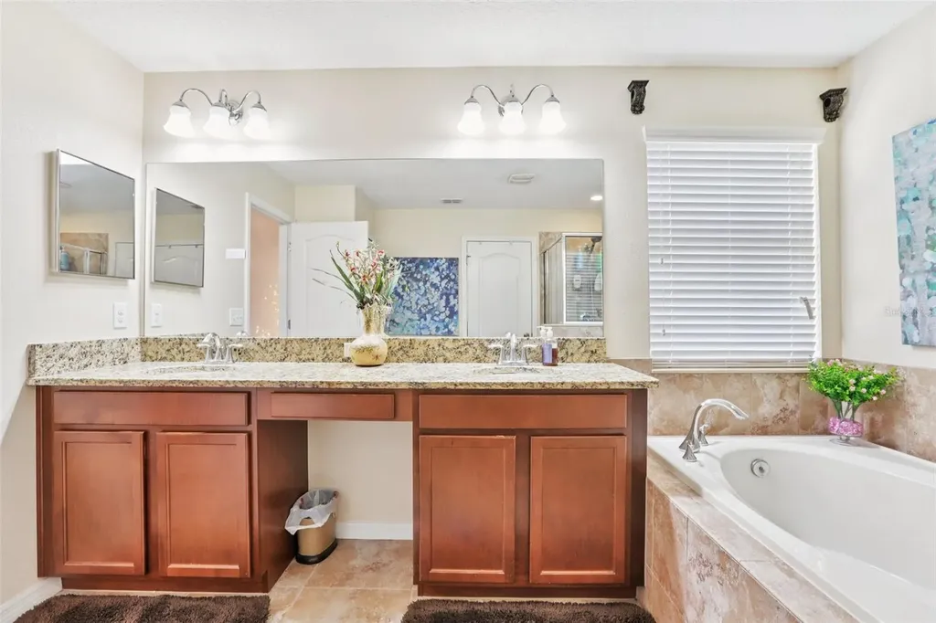 537 Vista Ridge Drive Ruskin FL 33570