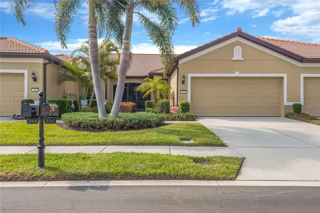320 Bluewater Falls Court Apollo Beach FL 33572