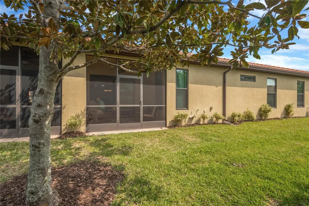 320 Bluewater Falls Court Apollo Beach FL 33572