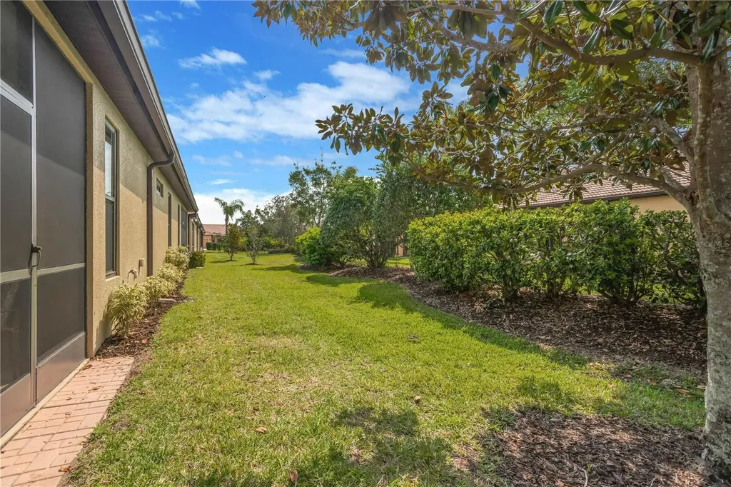 320 Bluewater Falls Court Apollo Beach FL 33572