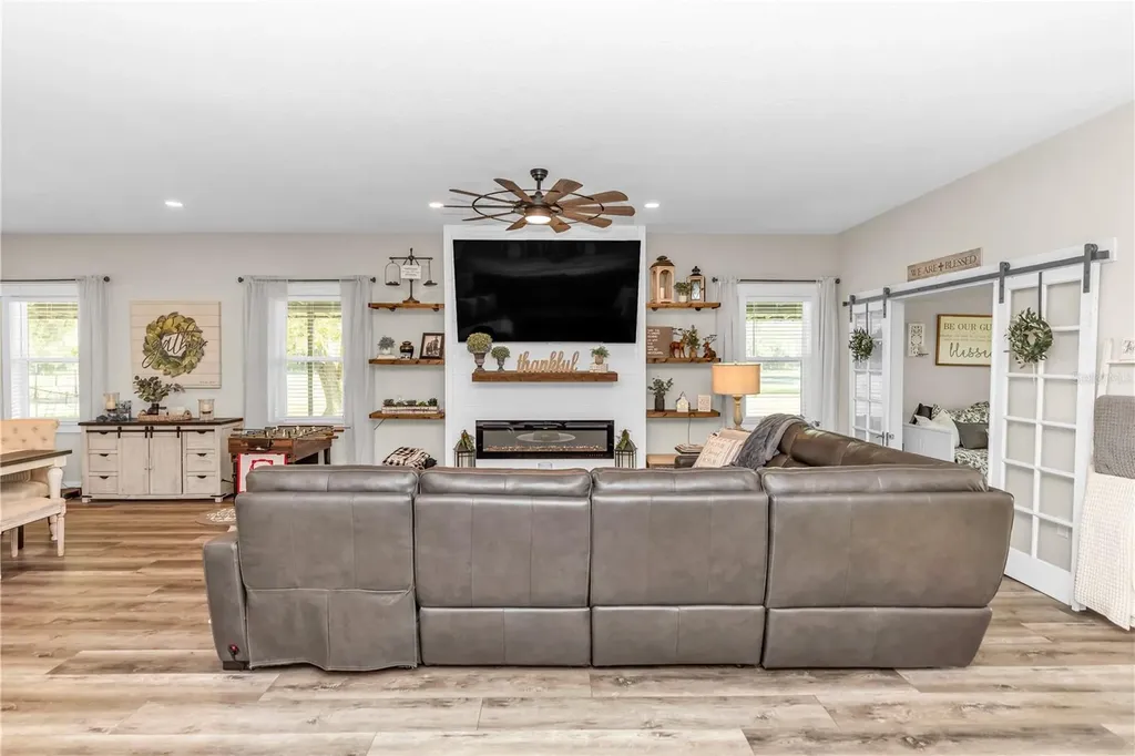 171 River Oaks Drive Osteen FL 32764