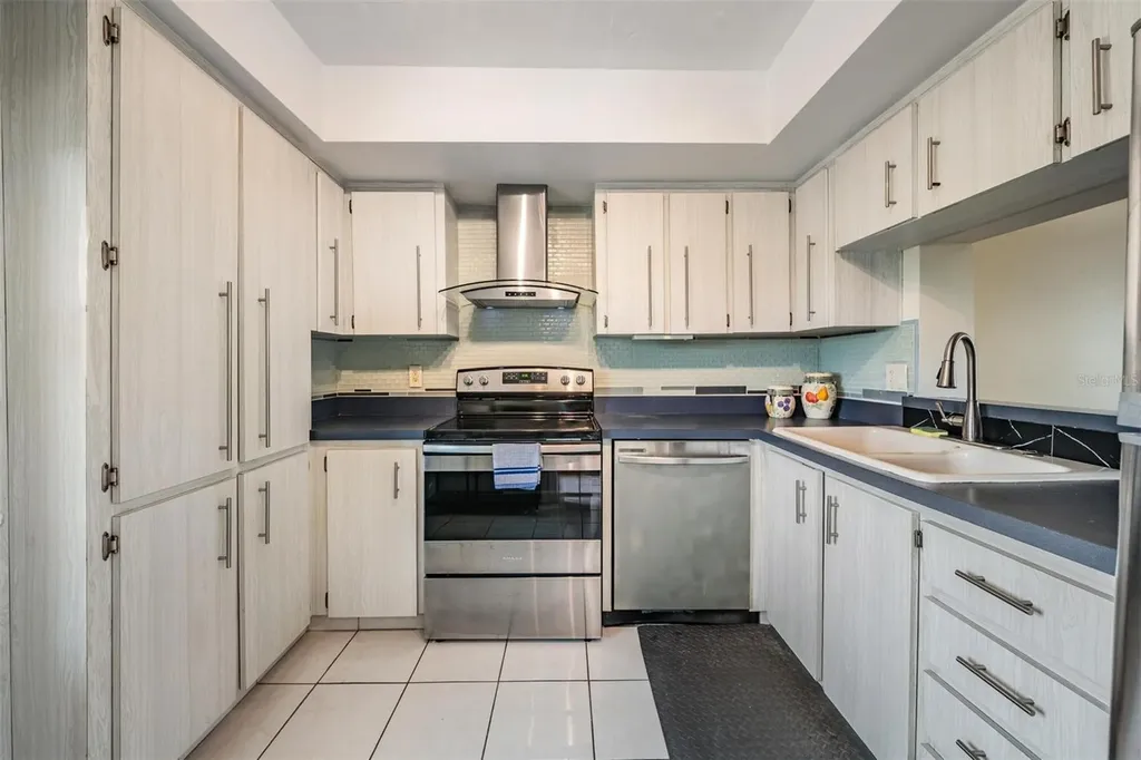 2621 Cove Cay Drive Clearwater FL 33760