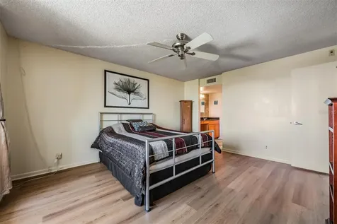 2621 Cove Cay Drive Clearwater FL 33760