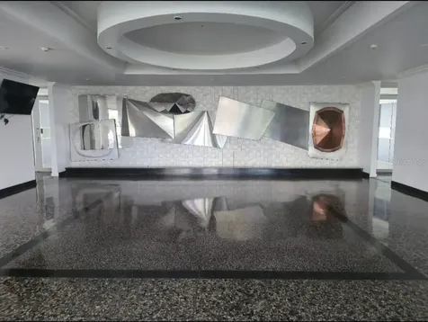 6400 Av Isla Verde Cond. Los Pinos Oeste Carolina PR 00979