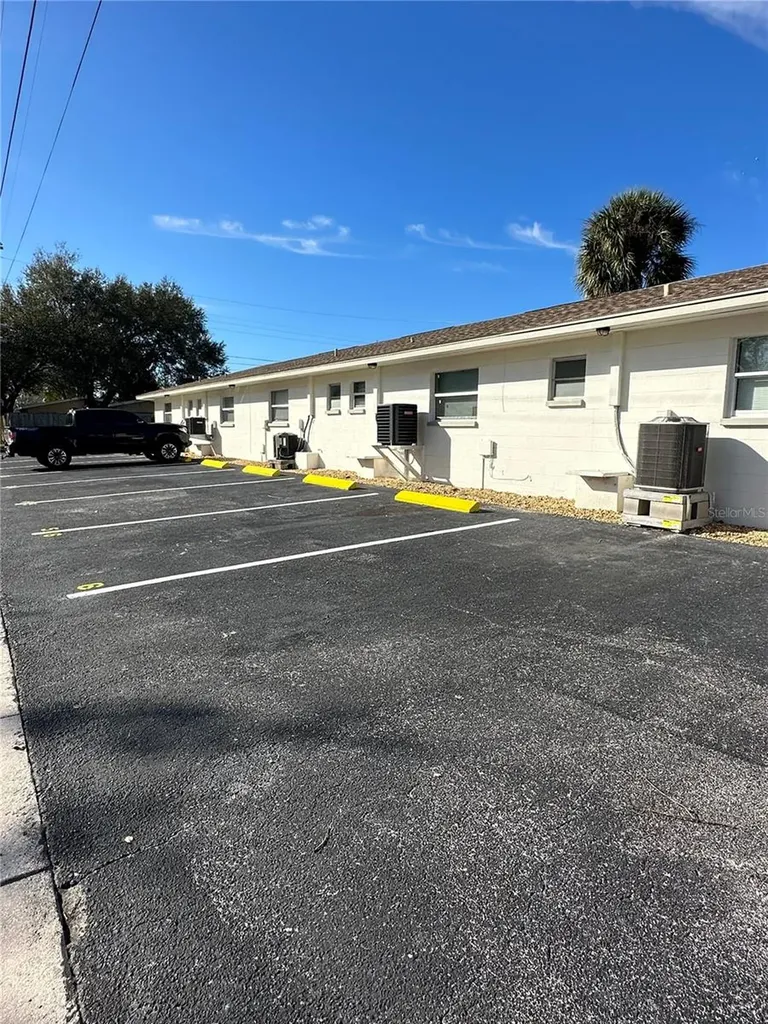 500 75th Avenue N St Petersburg FL 33702
