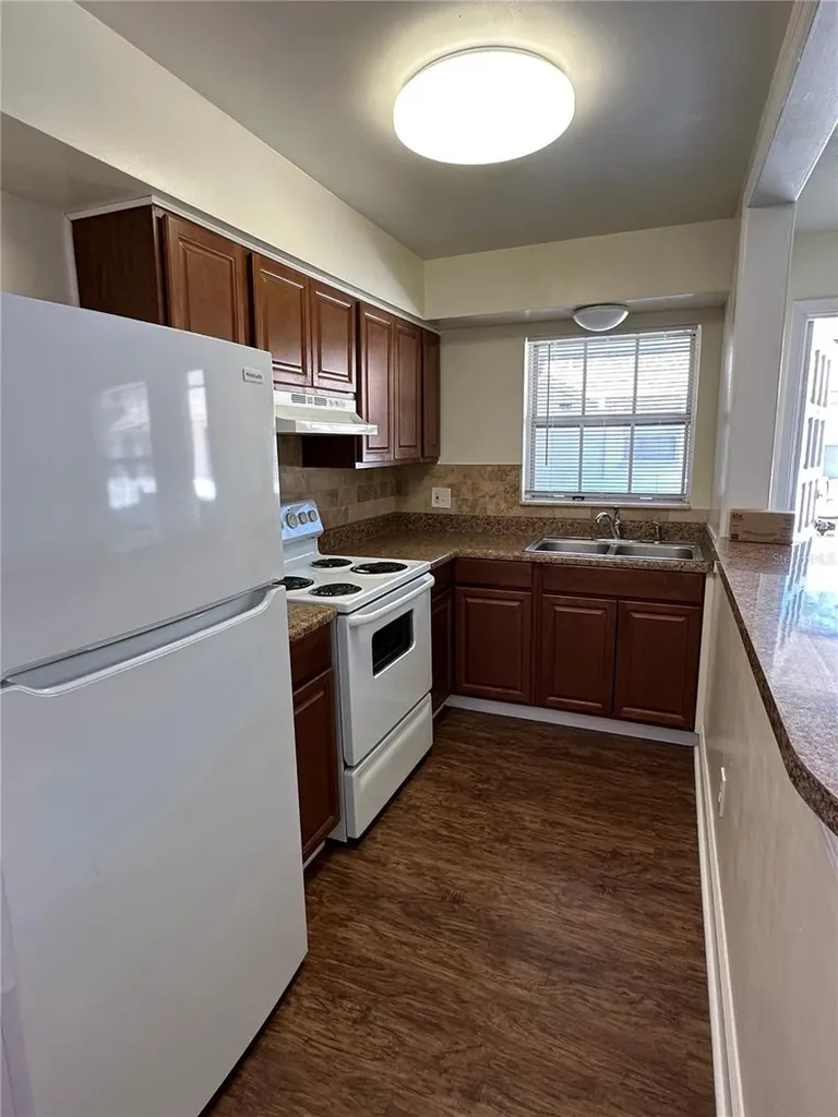 500 75th Avenue N St Petersburg FL 33702