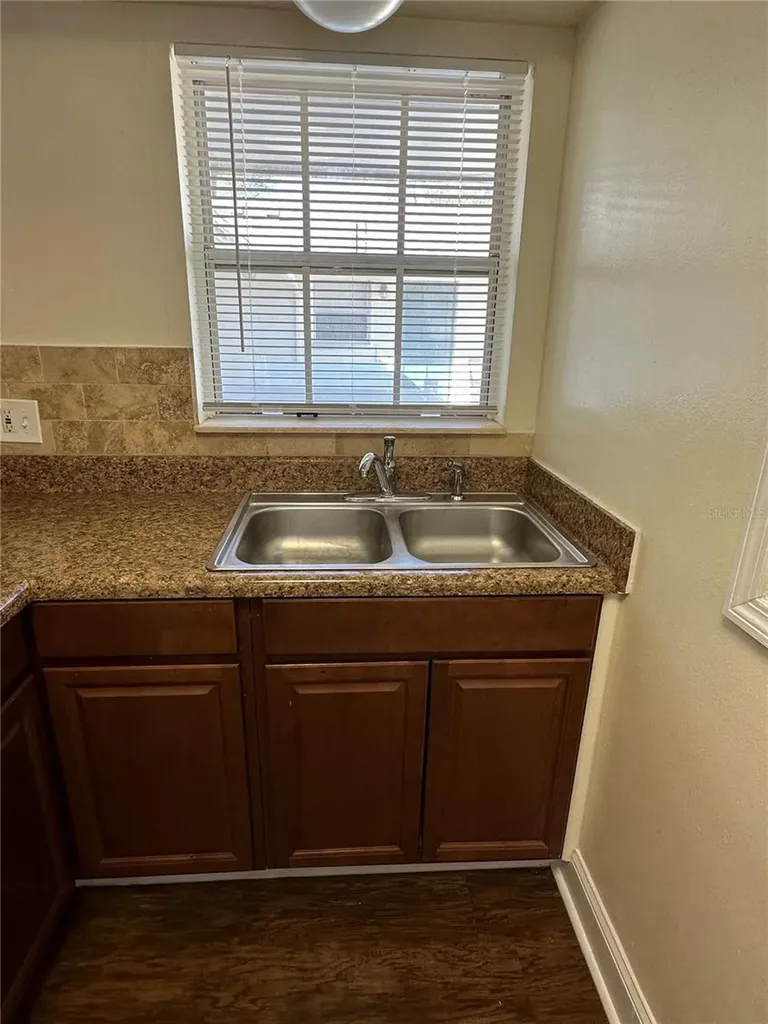 500 75th Avenue N St Petersburg FL 33702