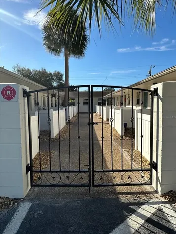 500 75th Avenue N St Petersburg FL 33702
