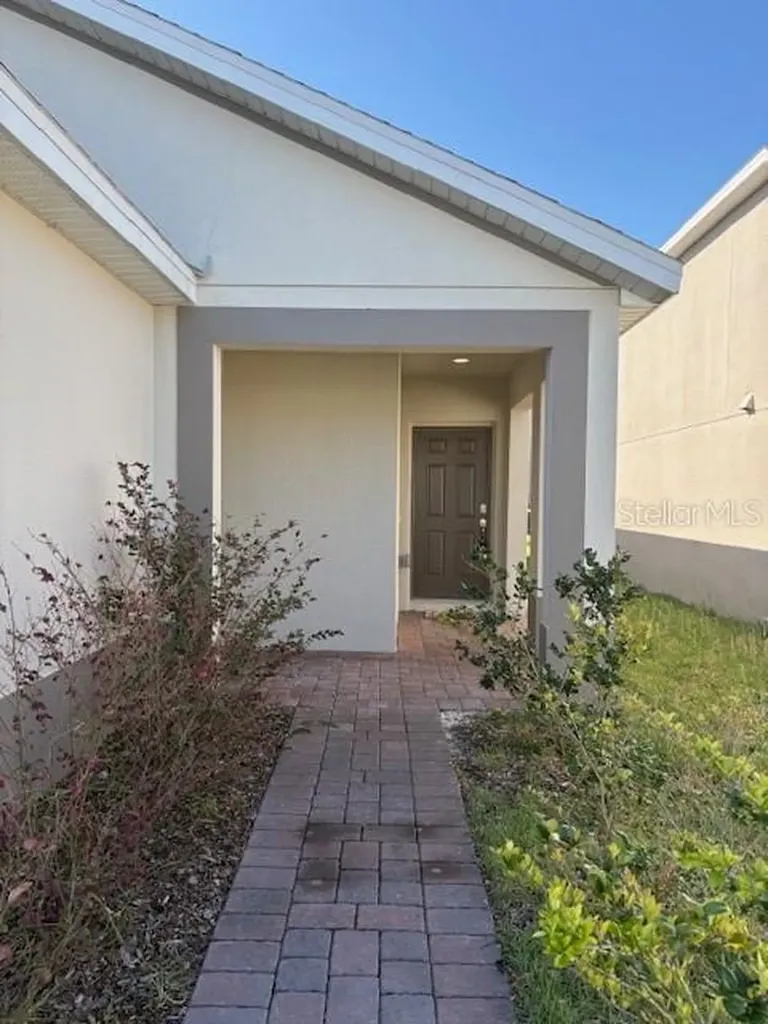 1632 Swan Swim Drive Davenport FL 33837
