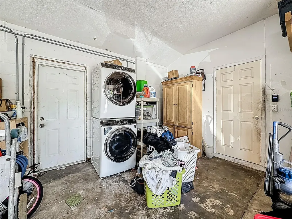 6508 1st Avenue W Bradenton FL 34209