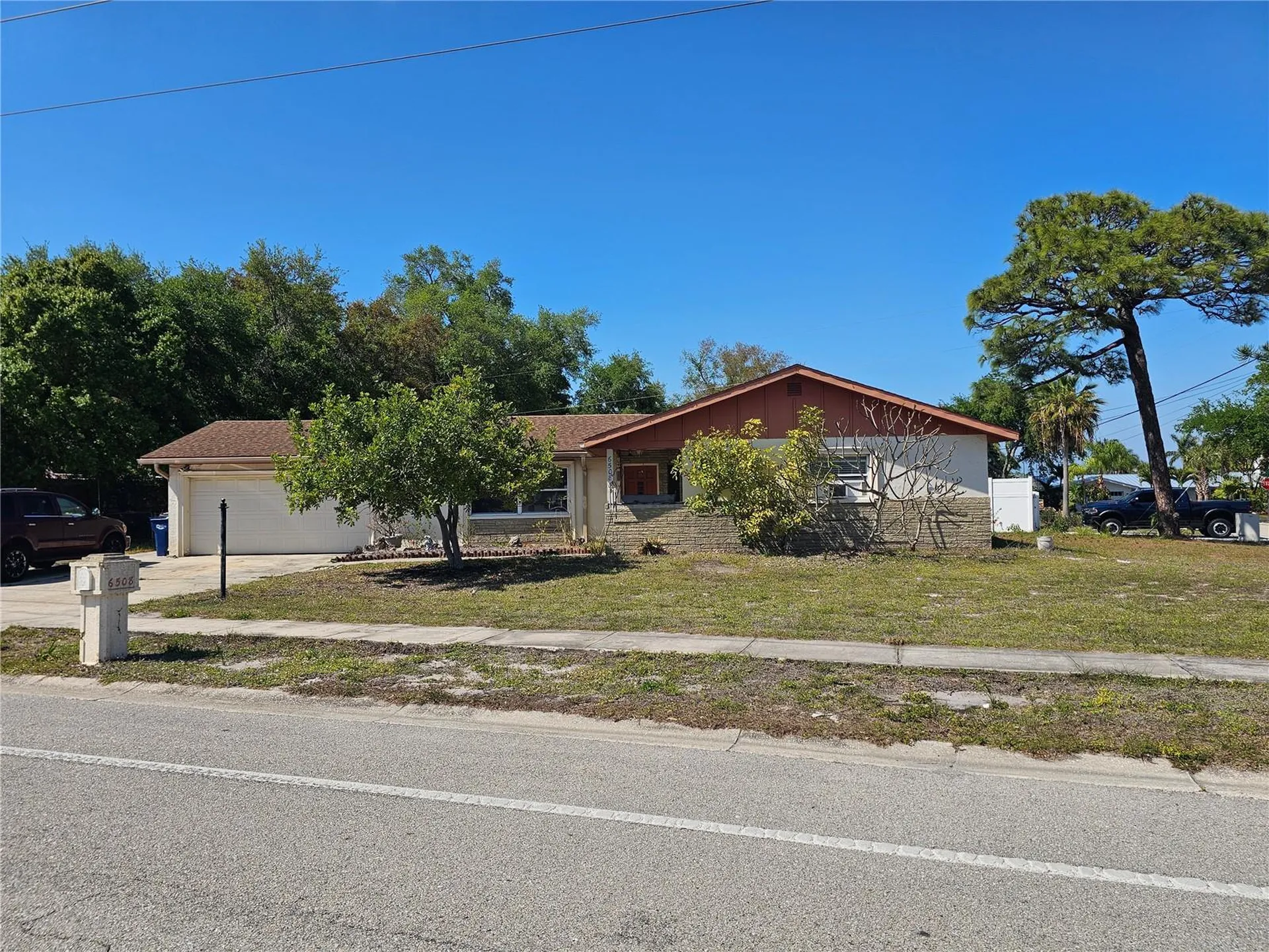 6508 1st Avenue W Bradenton FL 34209