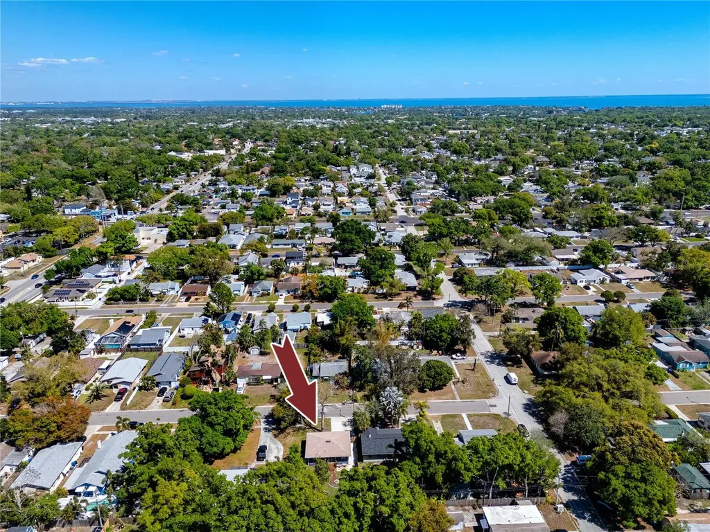 3626 Queen Street N St Petersburg FL 33713