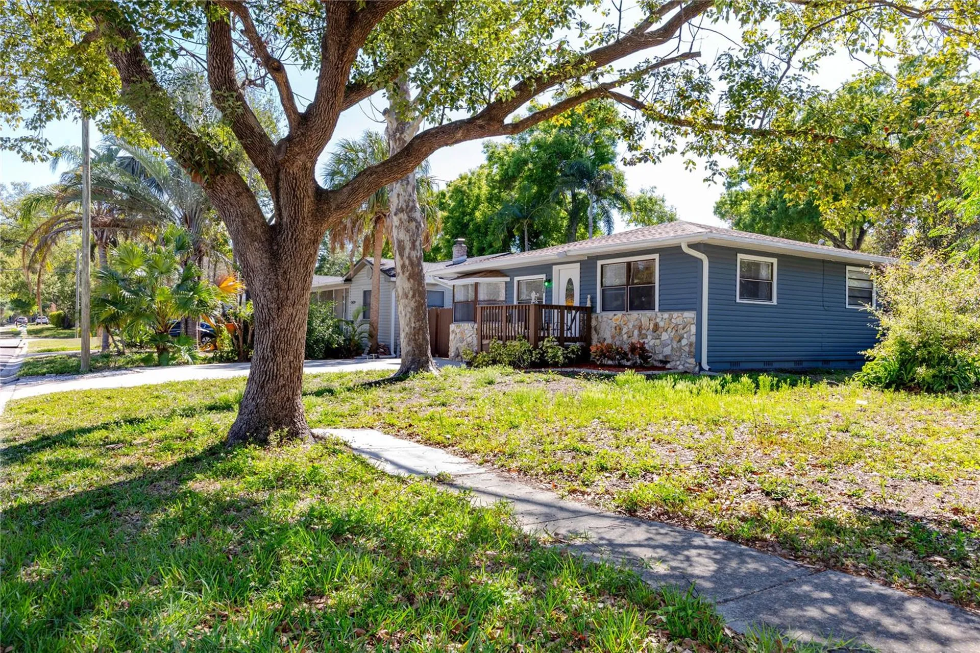 3626 Queen Street N St Petersburg FL 33713