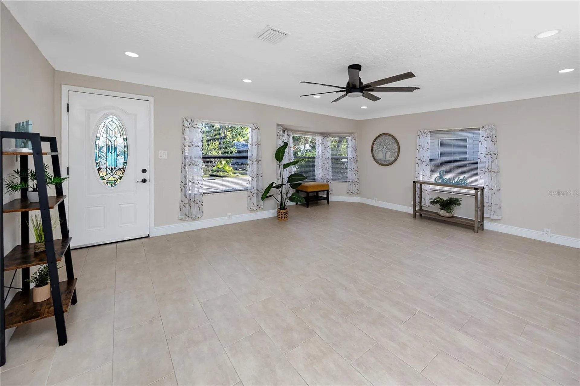 3626 Queen Street N St Petersburg FL 33713