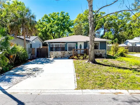 3626 Queen Street N St Petersburg FL 33713