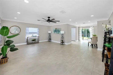3626 Queen Street N St Petersburg FL 33713