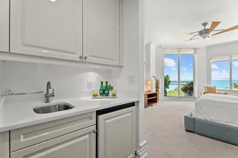 1300 Benjamin Franklin Drive Sarasota FL 34236