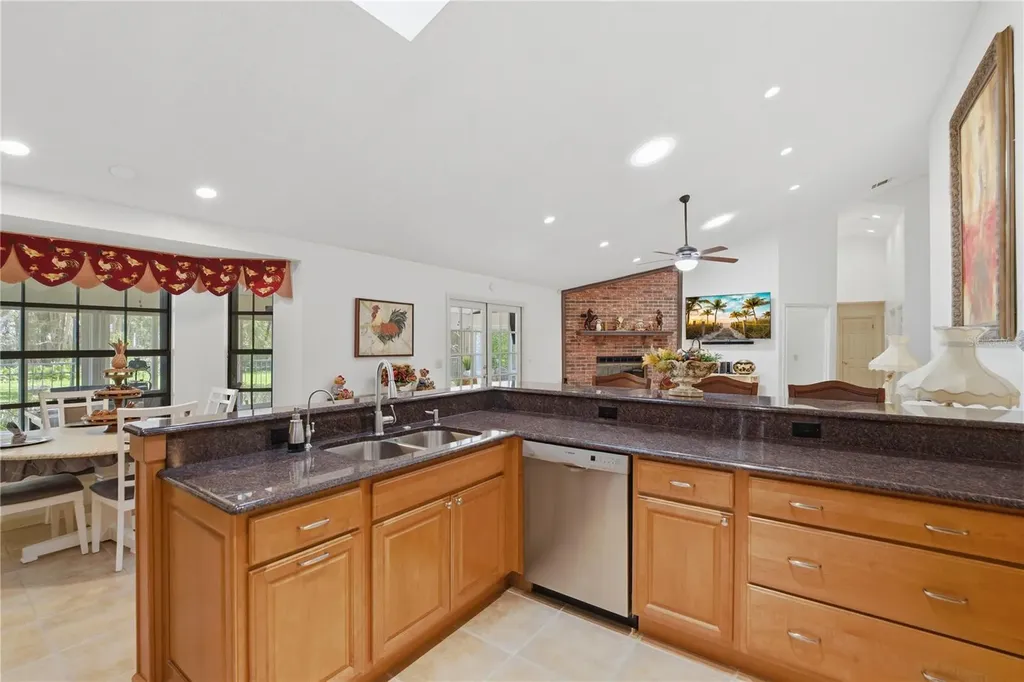 7141 Wooded Village Lane Orlando FL 32835