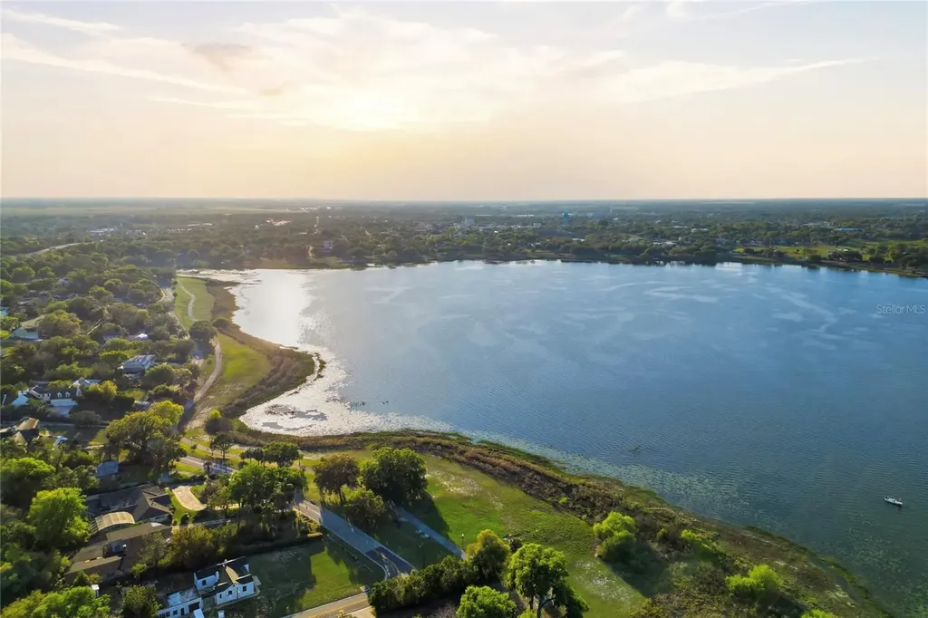 929 Carlton Avenue Lake Wales FL 33853