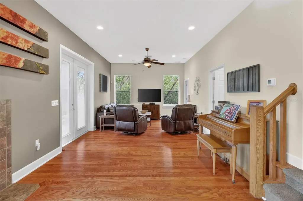 929 Carlton Avenue Lake Wales FL 33853