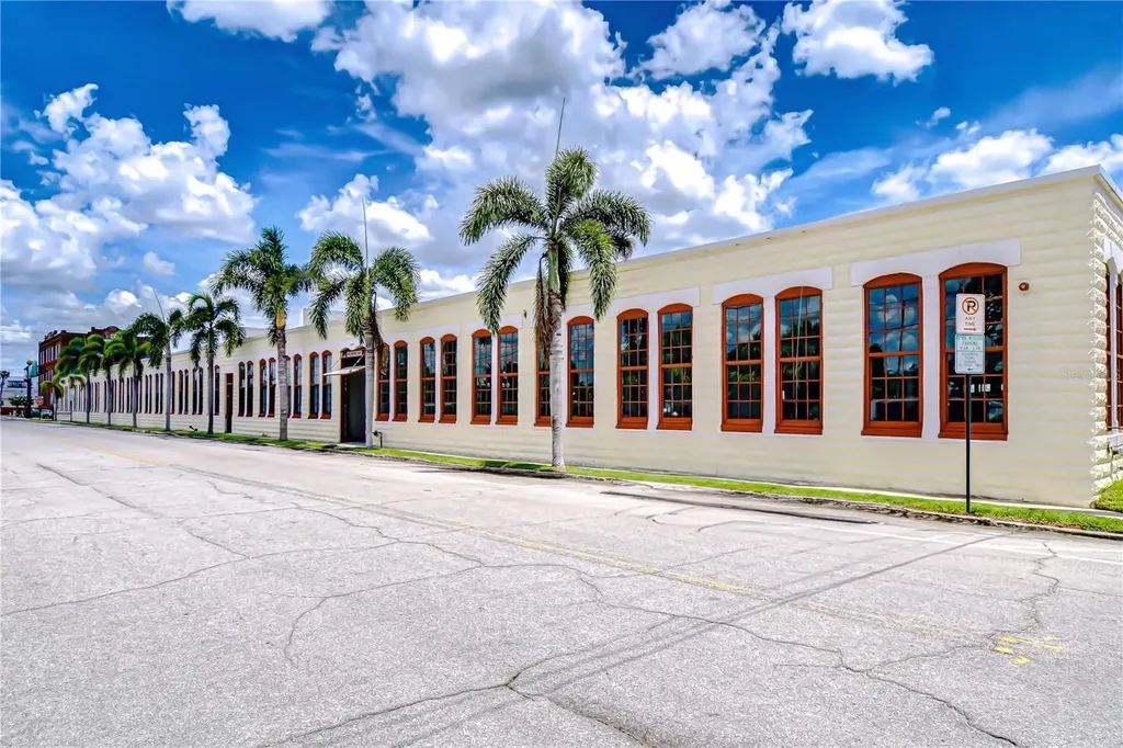 2001 E 2nd Avenue Tampa FL 33605