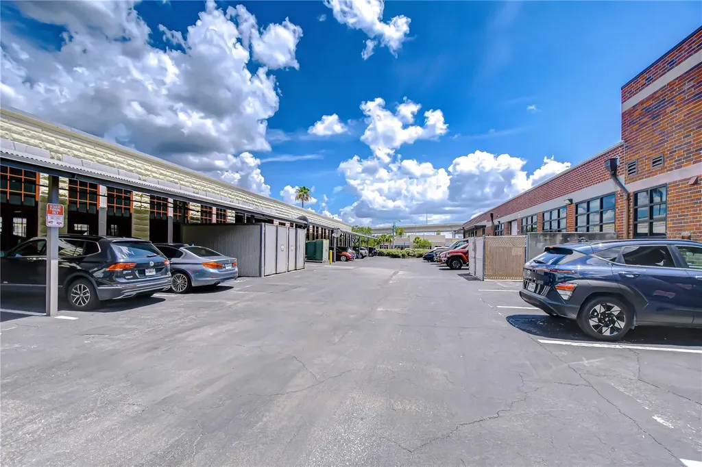 2001 E 2nd Avenue Tampa FL 33605