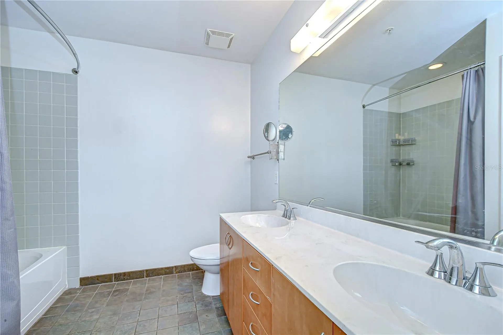 2001 E 2nd Avenue Tampa FL 33605