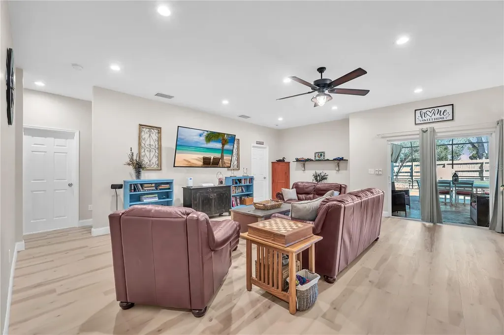 403 Morningside Drive Valrico FL 33594