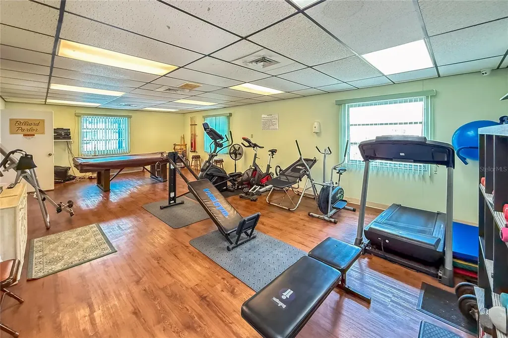 305 W 30th Avenue W Bradenton FL 34205