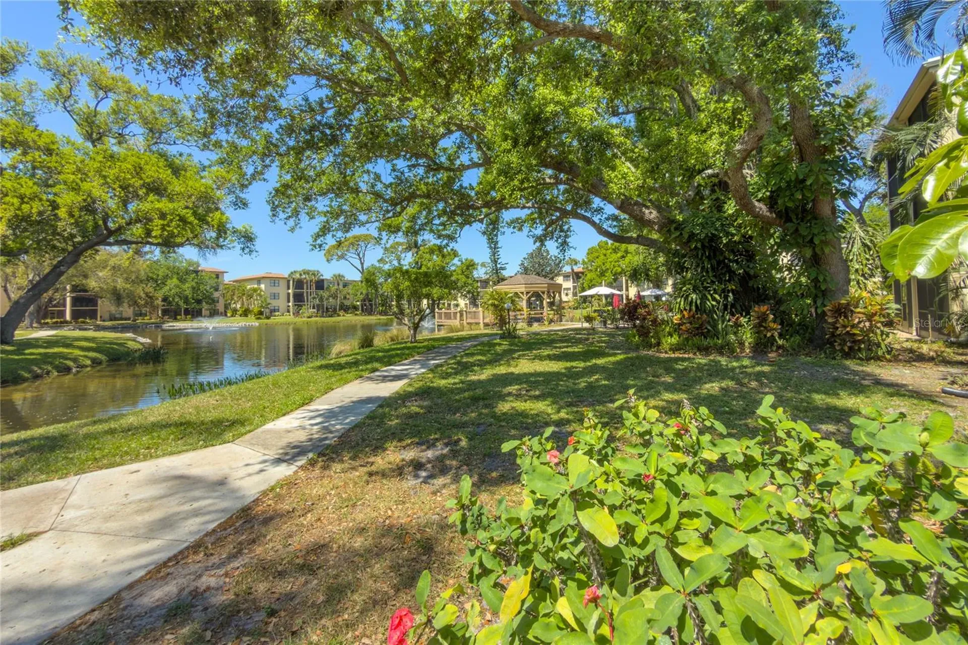 305 W 30th Avenue W Bradenton FL 34205